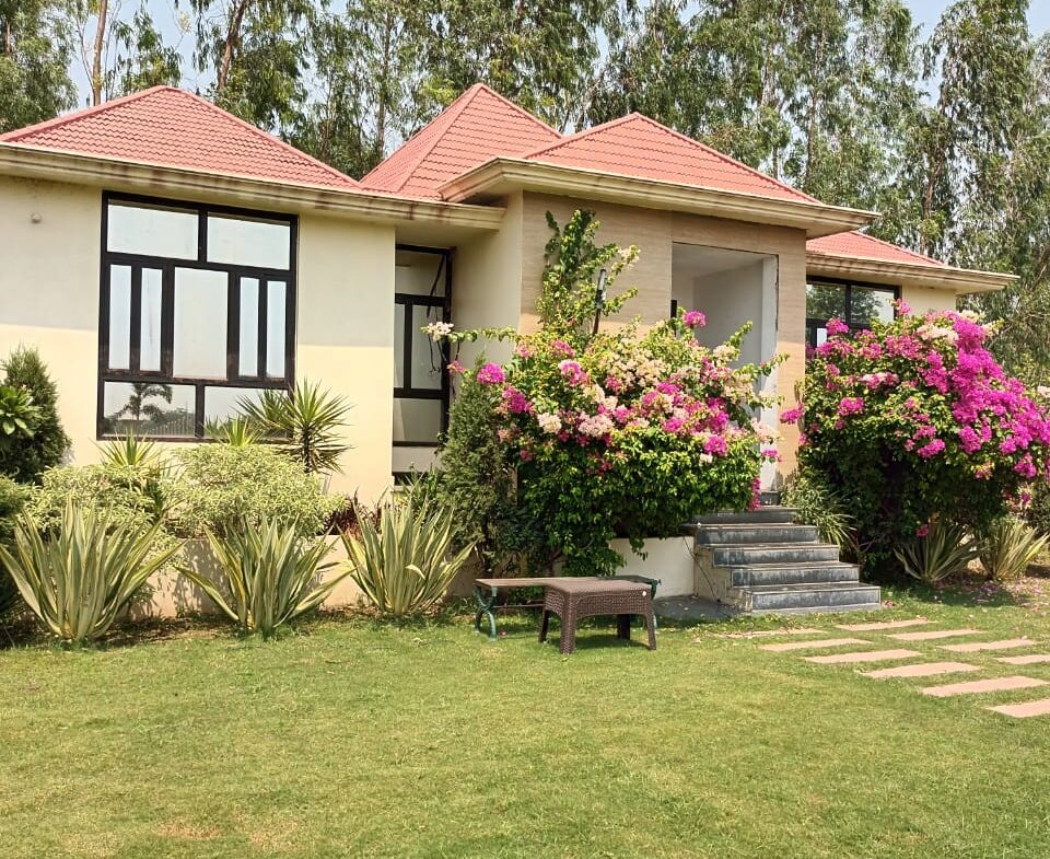 Plot for farm house in lucknow