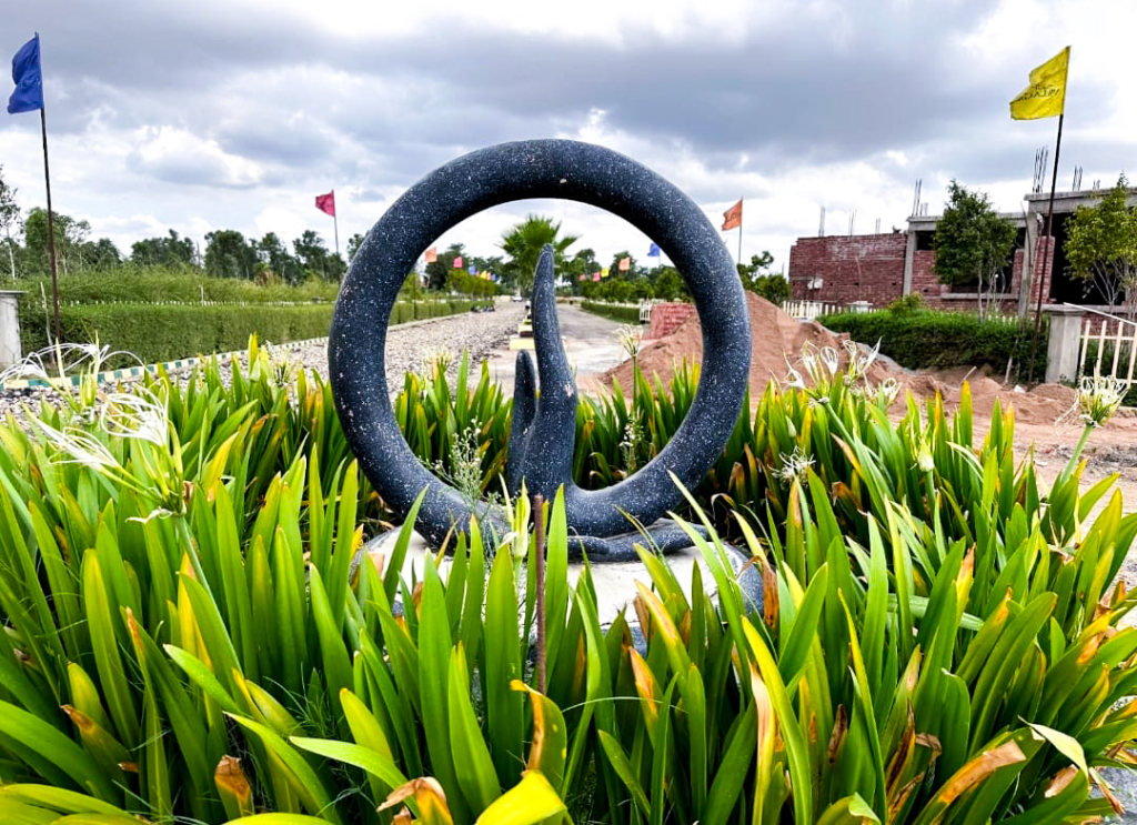 developed farm house plot in lucknow