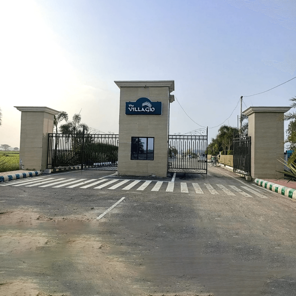 farm house main gate from highway in lucknow